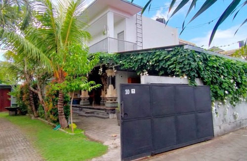 Umalas House | Aleenka House 1nA quite home with a super comfortable bed
