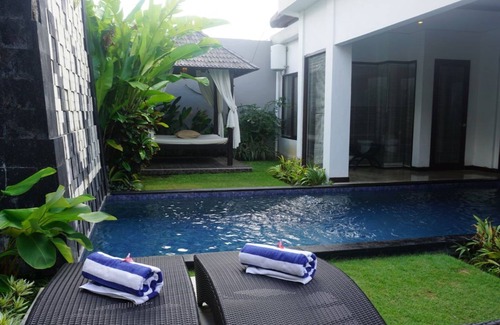 Sunset Road Villa | Amazing 1 Bedroom private pool near Seminyak