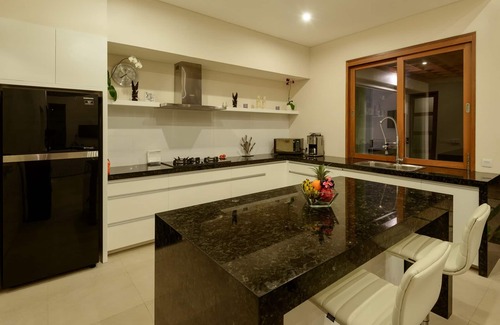 Drupadi Villa | Brand New Ultra Modern 4BR Villa, Central Seminyak!