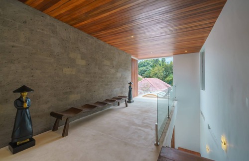 Padonan Villa | Casa Infinito