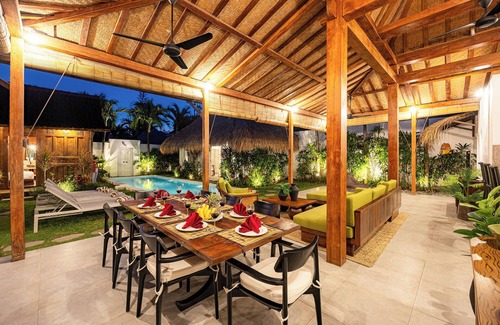 Laksmana Villa | Central Seminyak Oberoi 800m beach - Villa Gladak