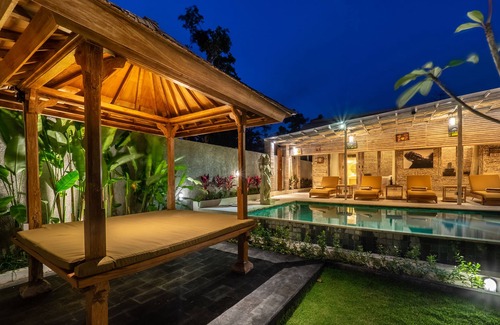 Pecatu Villa | Cozy 4 Bedroom Villa with Private Pool in Uluwatu, close to Many Wedding Venues