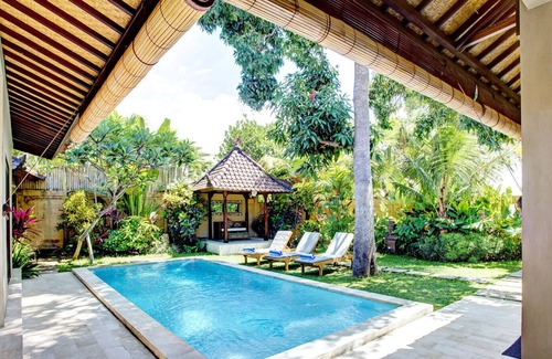 Sunset Road Villa | Elegant, Chic, Slightly Funky Villa - Lush Gardens, Private Pool