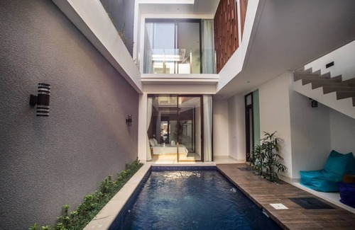 Berawa Villa | Great Location, 7 minutes walking to Beach