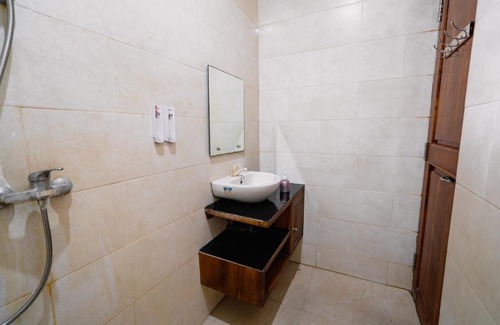 Seminyak House | GuestHouse Cempaka Putih