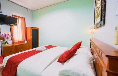 Seminyak House | GuestHouse Cempaka Putih