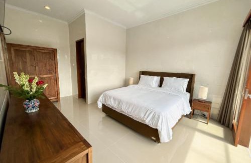 Sunset Road House | James Guest House