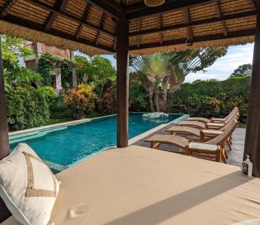 Pererenan Villa | Kamayana, Peaceful & Quiet 6BR Villa with huge pool and Tropical garden