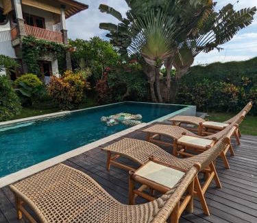Pererenan Villa | Kamayana, Peaceful & Quiet 6BR Villa with huge pool and Tropical garden