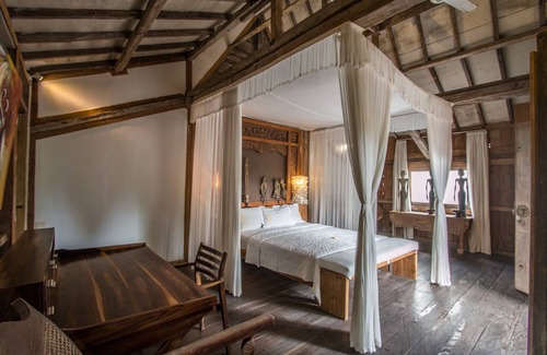 Umalas Villa | La Banane, 4 Bedroom Villa+Cook, Peaceful Tranquility, 5 mins from Seminyak.