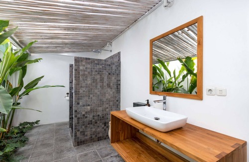Batubelig Villa | Luxury 4 Bedroom Villa with Private Pool, Bali Villa 2067