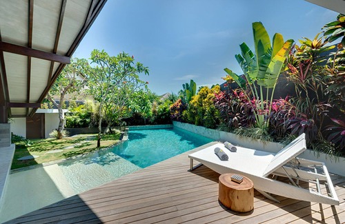 Seminyak Villa | Luxury living by the sea awaits at Bali Villa 1084