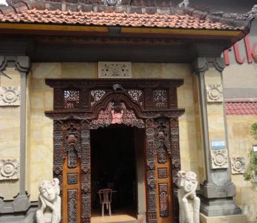 Drupadi Hostel | Meriki Apartment
