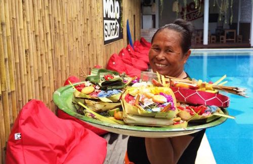 Batu Bolong Hostel | Mojosurf Camp Canggu