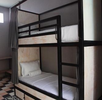 Batu Bolong Hostel | Mojosurf Camp Canggu