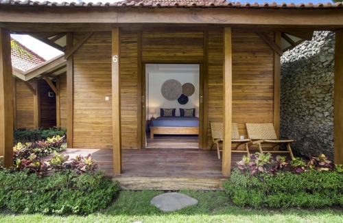 Batu Bolong House | ORORA B6-NEW SPOT in the heart of CANGGU; 2 bedroom 400 m from the beach
