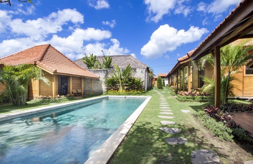 Batu Bolong House | ORORA B6-NEW SPOT in the heart of CANGGU; 2 bedroom 400 m from the beach