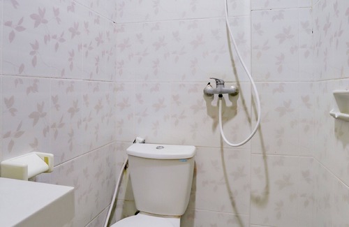 Downtown Kuta Hotel | OYO 4012 Ari Beach Inn