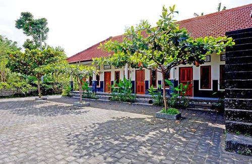 Mumbul Hotel | OYO 90860 Tunjung Sari 8