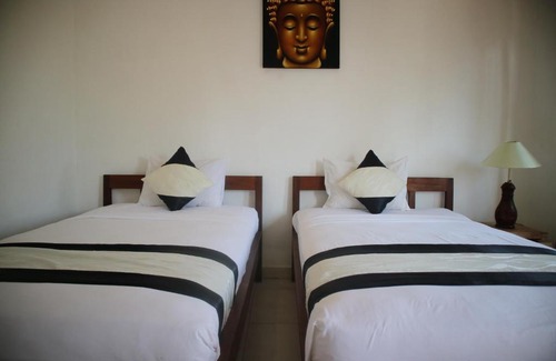 Batu Bolong House | Pondok Damai Canggu