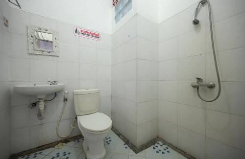Kuta Hotel | RedDoorz at De'balcon Accomodation Kuta Bali