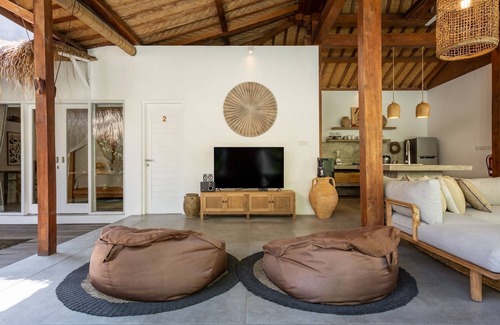 Petitenget Villa | Renovated Villa Zayya, Central Oberoi Seminyak