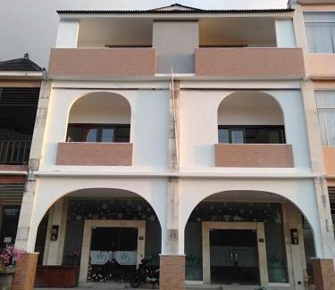 Pecatu Hostel | Rumah WJ rooms and suites