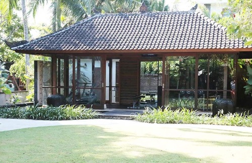 Berawa Villa | Secluded Garden Paradise - Bali Villa 1093