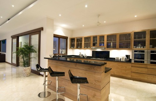 Batu Bolong Villa | Stunning Rice Field View 5 Bedroom Villa Canggu!
