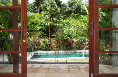 Batubelig Villa | Tropical Private Pool Villa, Batu Belig