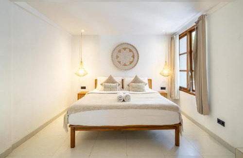 Kuta Villa | Tuluscoliving Villa Legian 4 Bedrooms and 4 Bathroom