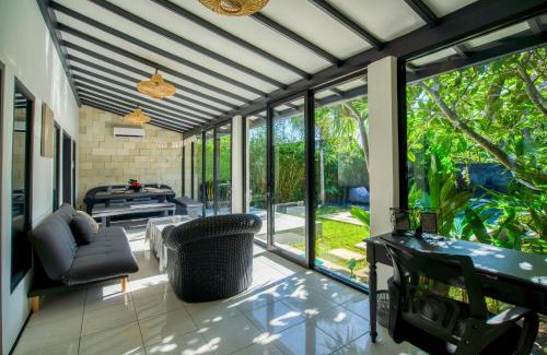 Sawangan Villa | Villa Brezze - Nusa Dua