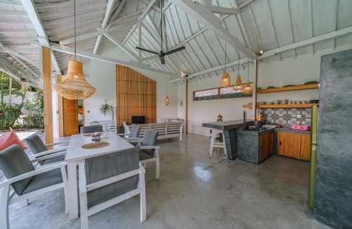 Berawa Villa | Villa Kazz 3 - Villa 3 Joglo style - 3 bdr - AMAZING LOCATION