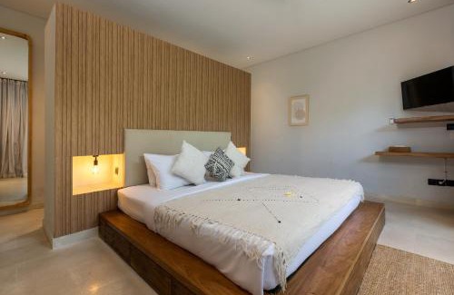 Banjar Semer Villa | Villa Reina by SooBali - Spacious & Modern near Canggu with Butler-Cook, Private Pool and Tropical Gardens