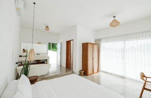 North Legian House | Villa serendipity private room Legian beach