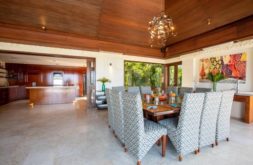 Sawangan Villa | 100 m² Villa ∙ 6 bedrooms ∙ 12 guests