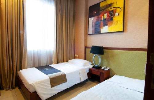 Sunset Road Hotel | 100 Sunset Boutique