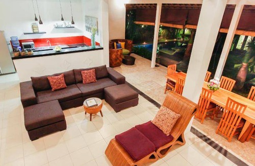 Sunset Road Resort | 1000 m² Resort ∙ 4 bedrooms ∙ 12 guests