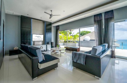 Uluwatu Villa | 1000 m² Villa ∙ 4 bedrooms ∙ 8 guests