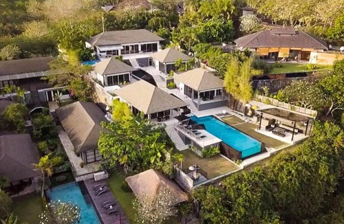 Uluwatu Villa | 1000 m² Villa ∙ 4 bedrooms ∙ 8 guests