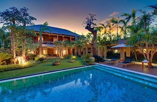 Laksmana Villa | 10BR Luxury Villa By The Beach, Seminyak - W/Swimming Pool!