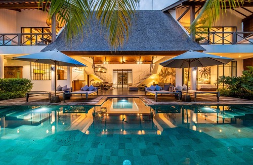 Pererenan Villa | 12-Meter Pool Four King Rooms Beachside Villa