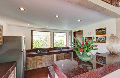 Sunset Road Villa | 1200 m² Villa ∙ 4 bedrooms ∙ 12 guests