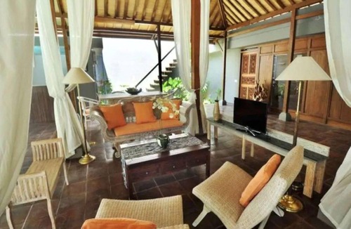 Sunset Road Villa | 150 m² Villa ∙ 2 bedrooms ∙ 4 guests