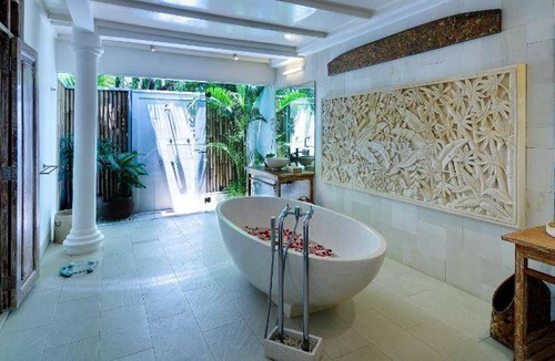 Petitenget Resort | 1500 m² Resort ∙ 127 guests