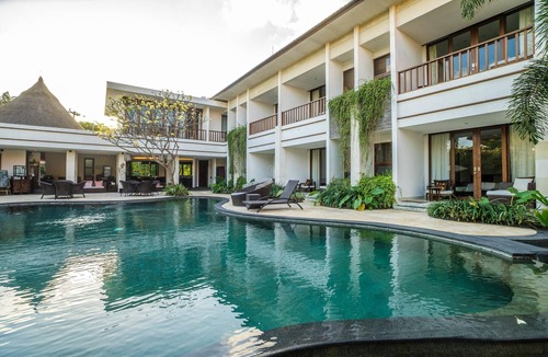 Dewi Sri Villa | 16 Bedroom Villa Private Pool in Legian Bali