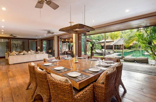 Central Seminyak Villa | 1900 m² Villa ∙ 7 bedrooms ∙ 15 guests
