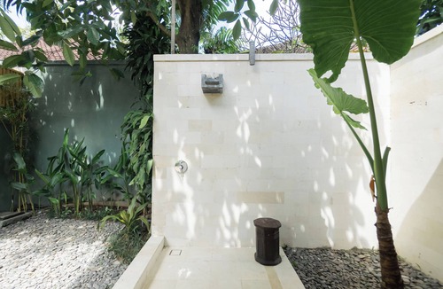 Central Seminyak Villa | 1Bedroom Private Villa with Chinese Elegance Style