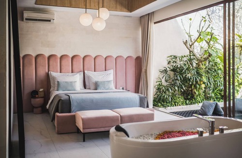 Dewi Sri Hotel | 1BR Romantic Villa in Legian/Kuta
