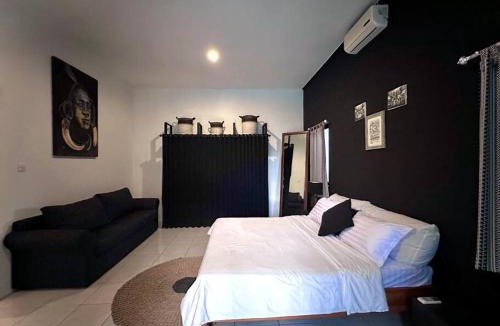 Kerobokan Villa | 2 BR Villa Rhapsody - 5 Mins to Seminyak/Umalas